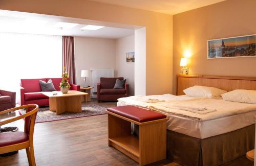 Neuenfelde Hotel | Explore Bundt's Hotel & Gartenrestaurant: Pet Friendly Retreat