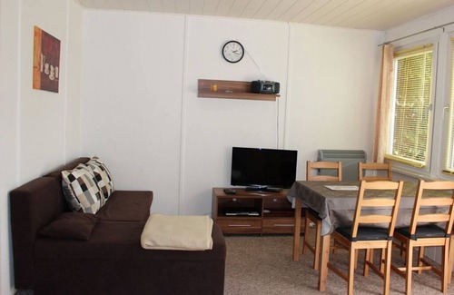Jessern Apartment | Relax at Bungalow Oberspreewald: Pet-Friendly Retreat