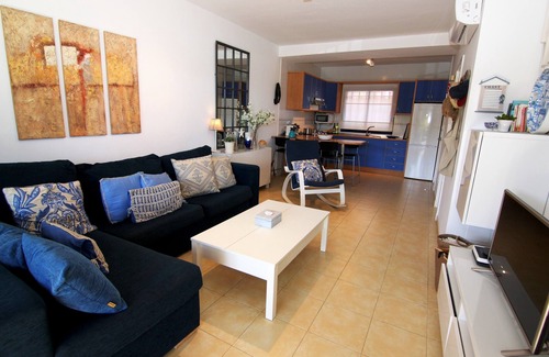 Costa Meloneras House | Beachfront Bungalow in Meloneras with Ocean Views & Pool