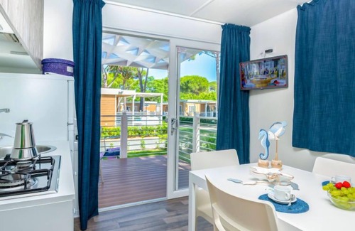 Le Rocchette House | Tranquil Bungalow Charme with Oceanfront Pool & Spa