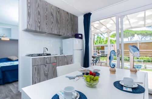Le Rocchette House | Tranquil Bungalow Charme with Oceanfront Pool & Spa
