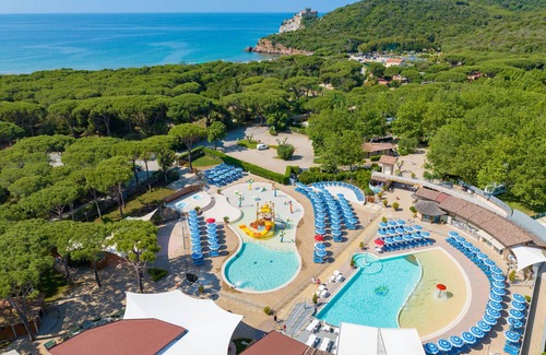 Le Rocchette House | Tranquil Bungalow Charme with Oceanfront Pool & Spa