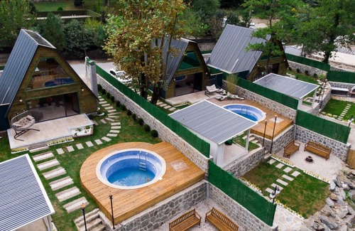 Arifiye House | Relaxing Bungalov with Pool, Wi-Fi & Breakfast Included