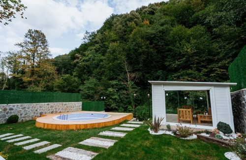 Arifiye House | Relaxing Bungalov with Pool, Wi-Fi & Breakfast Included