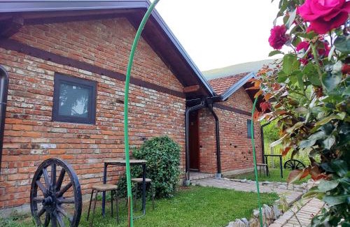 Herzegovina-Neretva Canton Hotel | Bungalovi Narandža Ramsko jezero