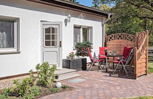 Stubbenfelde House | Oceanfront Bungalow 2 - Top-Rated Cottages with Kitchen