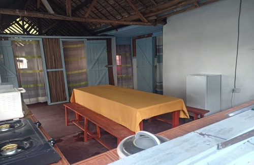 Foulpointe House | Beachfront Bungalow for Up to 8 Guests at Foulpointe