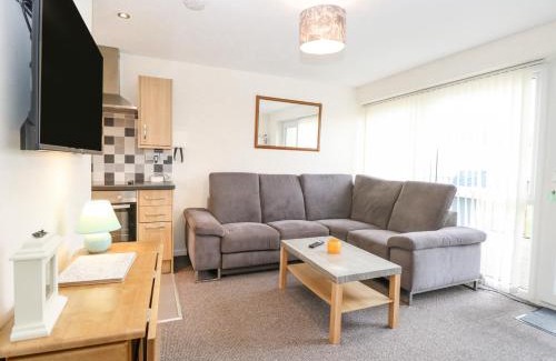 Corton House | Pet-Friendly Bungalow 7: Family Retreat with Private Pool