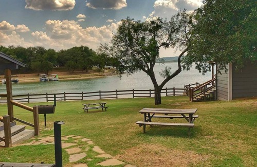Graford House | Scenic Waterfront Bungalow at Possum Kingdom Lake