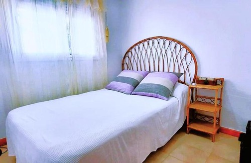 Miami Platja House | Cozy Bungalow Steps from the Beach in Tranquil Miami Playa
