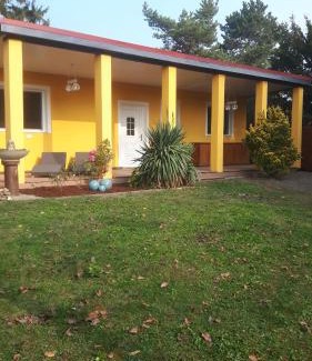 Kaisermuhlen House | Idyllic Bungalow Overlooking Lake Alte Donau - Guest Rated 9.4