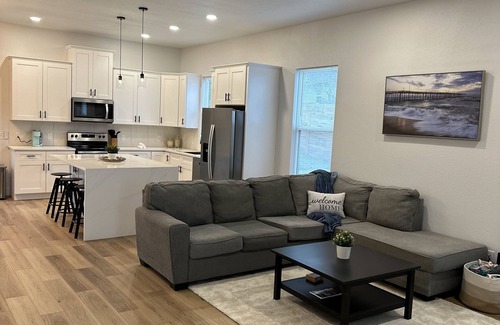 Spring Branch House | Inviting Bungalow at the Cove - Perfect for Families!