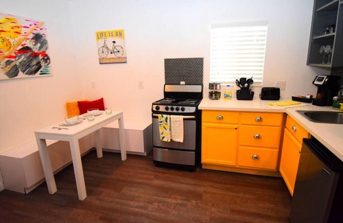 Downtown Las Vegas House | Relaxing Baby Bungalow with Pool and Lake View Amenities