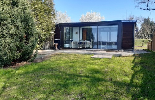 Bad Saarow House | Tranquil Bungalow by the Lake with Pool & Ocean View