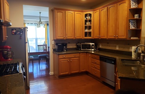 Paw Creek House | Relaxing Bungalow near White Water Center & CLT Airport