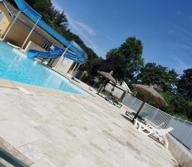Chazelles-sur-Lyon Other | Bungalow camping 3 étoiles