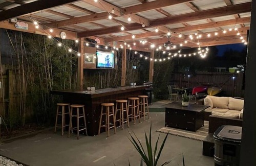 United Central House | Pet-Friendly Bungalow with Swim Spa in Central DTSP