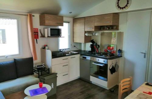 Condrieu House | Charming 2-Bedroom Bungalow with Pool in Condrieu