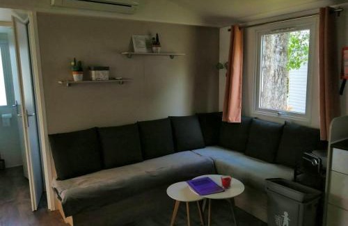 Condrieu House | Charming 2-Bedroom Bungalow with Pool in Condrieu
