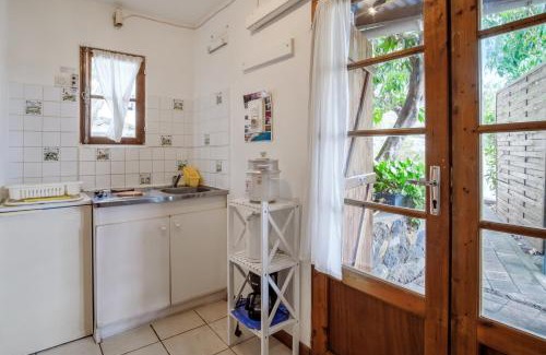 Plateau-Caillou House | Cozy One-Bedroom Bungalow with Sea View and Wifi