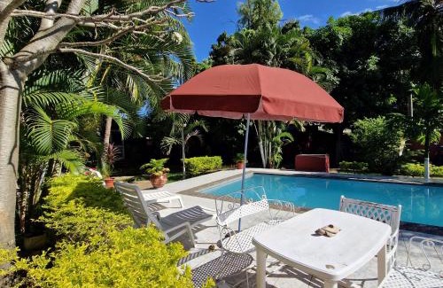 Nosy Tanihely Apartment | Cozy Bungalow chez Mouch with Pool & Family-Friendly Vibes