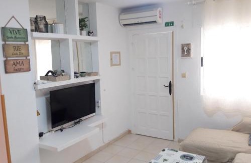 Los Altos House | Cozy Bungalow with Terrace and Pool, Rated 8.5/10