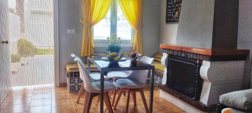 Gran Alacant House | Oceanfront Bungalow Deluxe Gran Alacant with Pool Access