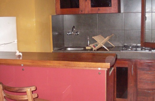 Antananarivo Avaradrano House | Cozy Bungalow Downtown by the Park with Lake Access