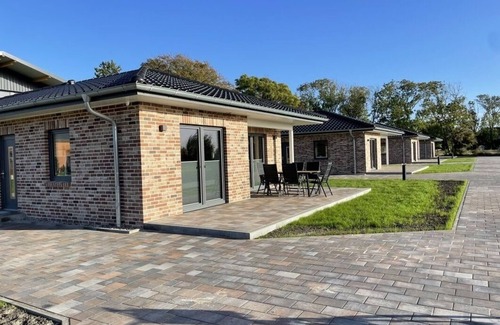 Wenkendorf Apartment | Spacious Bungalow for 5 Guests with Ocean View Retreat