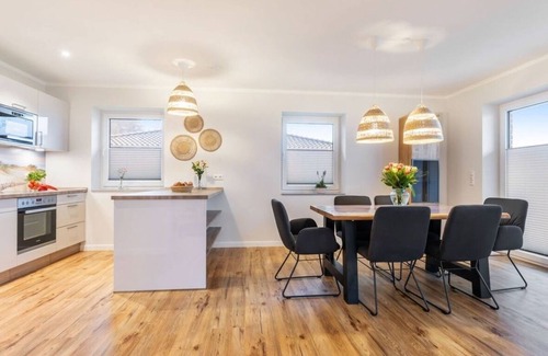 Wenkendorf Apartment | Cozy Bungalow for 5 Guests with Oceanfront Views in Fehmarn