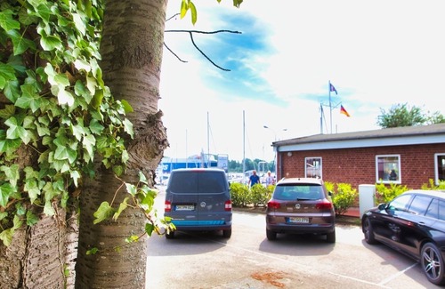 Ronnau House | Cozy Bungalow for 3 Guests with Ocean View in Lübeck
