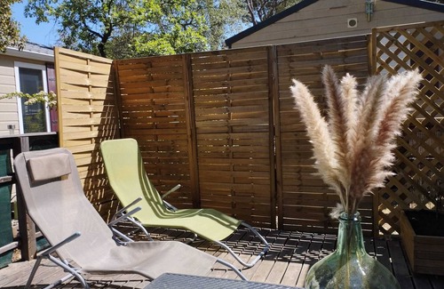 Vidauban House | Inviting Bungalow with Ocean View and Family-Friendly Amenities