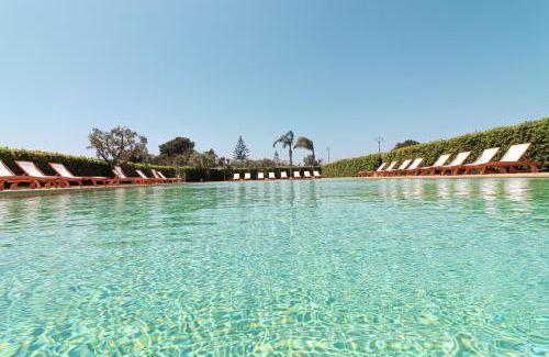 Otranto House | Pet Friendly Bungalow Fragola with Pool & Family Amenities
