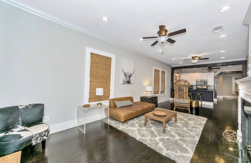 Oak Cliff House | Exceptional 2/2 Bungalow Gem in Oak Cliff - Pet Friendly!