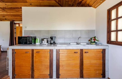 Moorea-Maiao House | Relax at Bungalow Hiana - Private Beach with Lagoon View