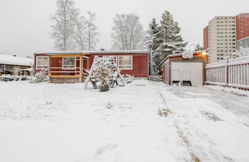 Vantaa Apartment | Cozy Bungalow House Flat in Rekola with Pet-Friendly Perks