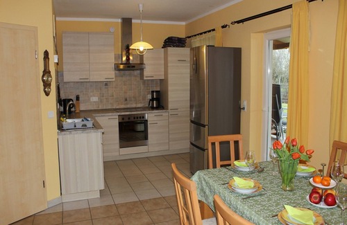 Rethwisch House | Charming Bungalow in Börgerende-Rethwisch with Spa Access
