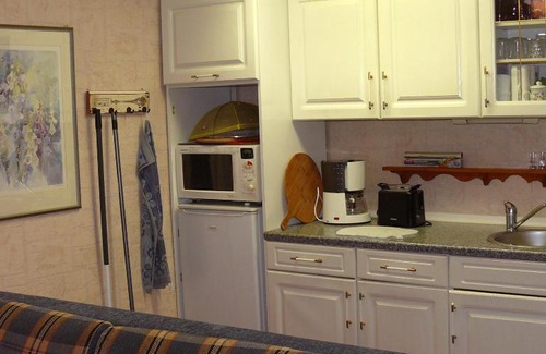 Krauschwitz Cabin | Magical Bungalow in Märchengarten - Family Friendly Stay
