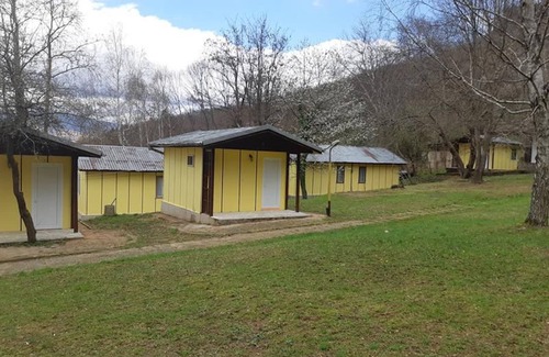 Kamena House | Cozy Bungalow in Picturesque Village of Kamena