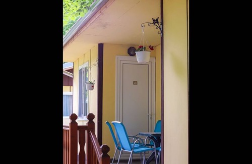 Kamena House | Cozy Bungalow in Picturesque Village of Kamena
