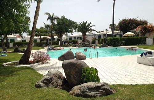 Maspalomas House | Pet-Friendly Bungalow in Maspalomas with Great Amenities