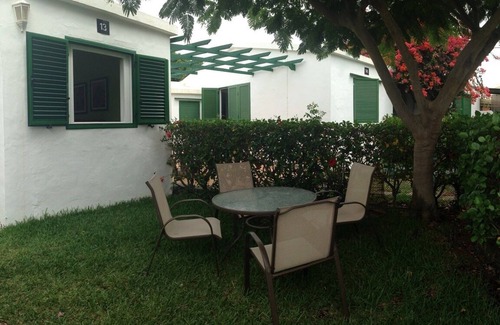 Maspalomas House | Pet-Friendly Bungalow in Maspalomas with Great Amenities
