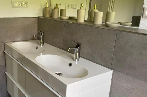 Altdorf Apartment | Private Bungalow with Large Garden & Pet-Friendly Amenities