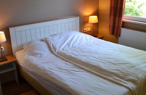 's-Gravenzande House | Unique Bungalow Steps from the Beach – Pet Friendly Stay