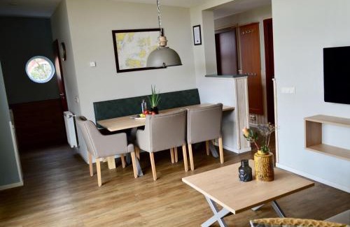 's-Gravenzande House | Unique Bungalow Steps from the Beach – Pet Friendly Stay
