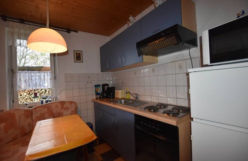 Stove House | Charming Bungalow with Ocean Views by the Baltic Sea
