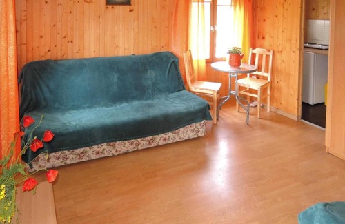 Wrzosowo House | Delightful Bungalow in Wrzosowo with Oceanfront Garden