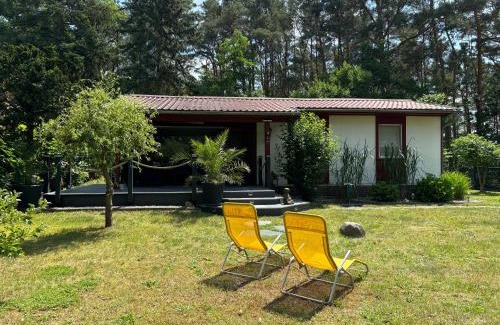 Jessern House | Relaxing Bungalow-Jessern with Lake Views and Child-Friendly Fun