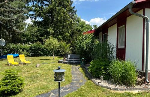 Jessern House | Relaxing Bungalow-Jessern with Lake Views and Child-Friendly Fun