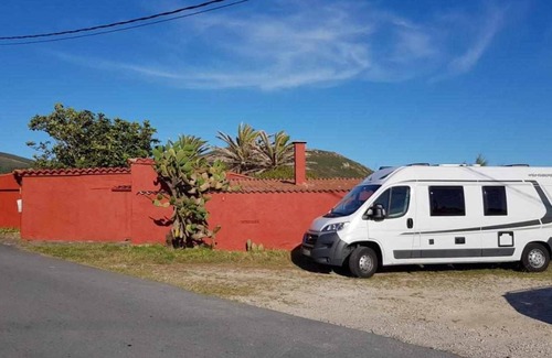 Larino Apartment | Cozy Bungalow n°6 on Lighthouse Road with Spa & Breakfast